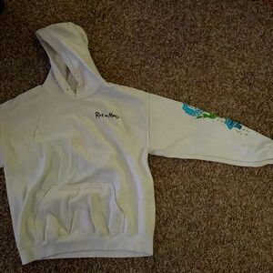 Large white Rick&morty hoodie worn once